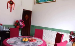 张根硕朴信惠图片